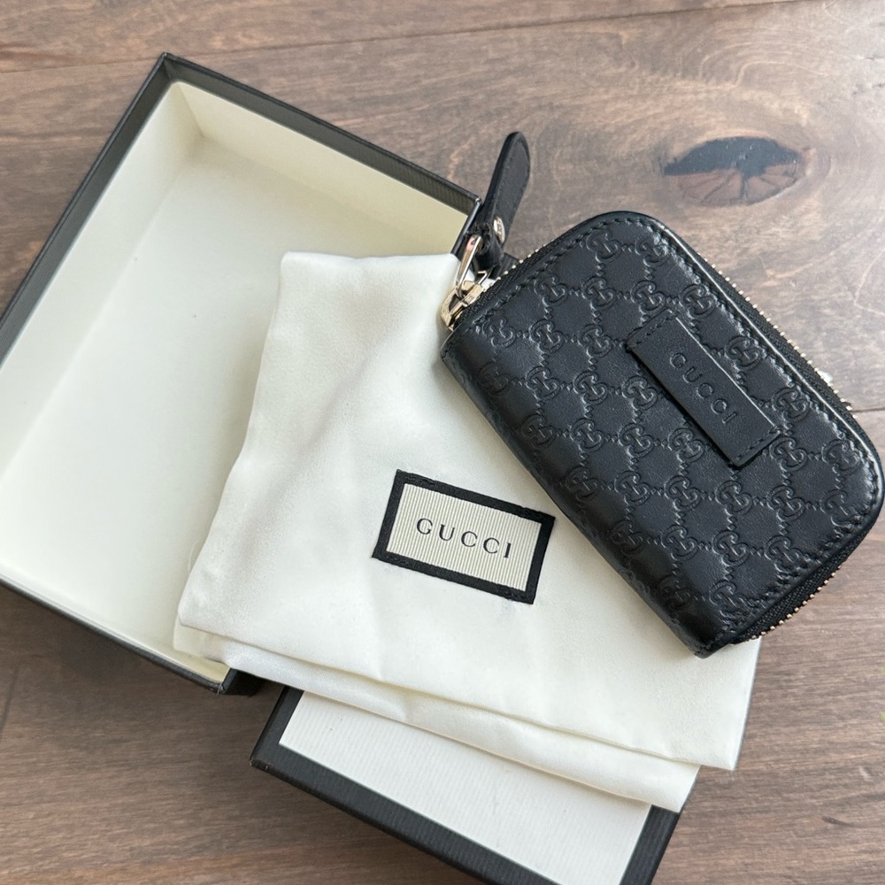 Gucci Black Embossed Leather Zip Wallet